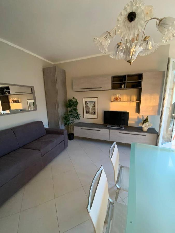 Elena Apartment - View Lake - Private Garage Bardolino Kültér fotó