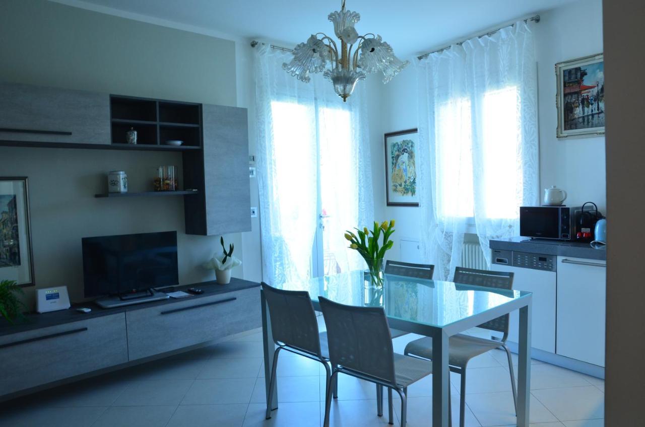 Elena Apartment - View Lake - Private Garage Bardolino Kültér fotó